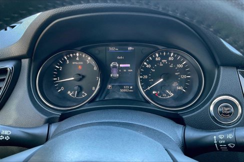 Used 2018 Nissan Rogue SV image 20