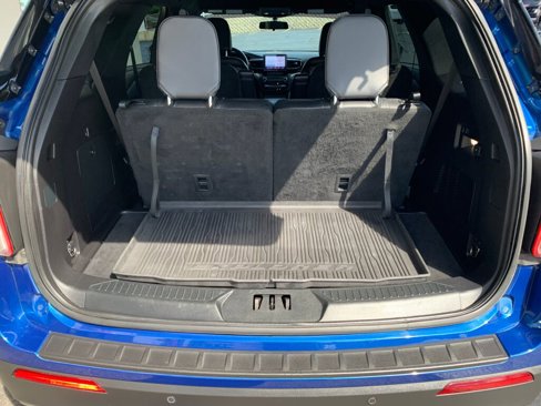 Used 2020 Ford Explorer XLT w/ Equipment Group 202A image 35