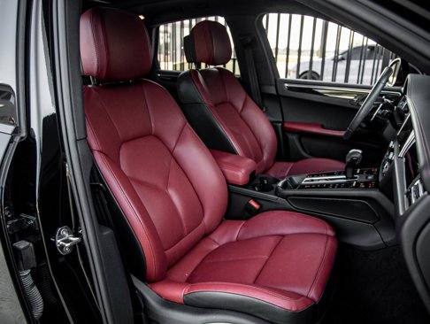 Certified 2023 Porsche Macan image 43