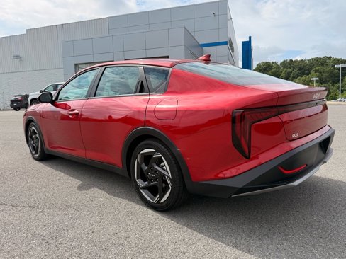 Used 2025 Kia K4 EX image 3