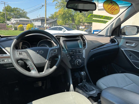 Used 2017 Hyundai Santa Fe Sport image 11