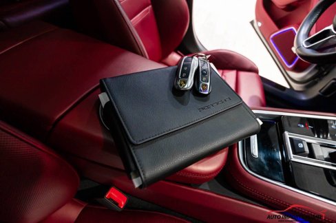 Used 2019 Porsche Panamera GTS w/ Premium Package Plus image 89