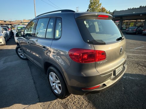 Used 2016 Volkswagen Tiguan S image 6