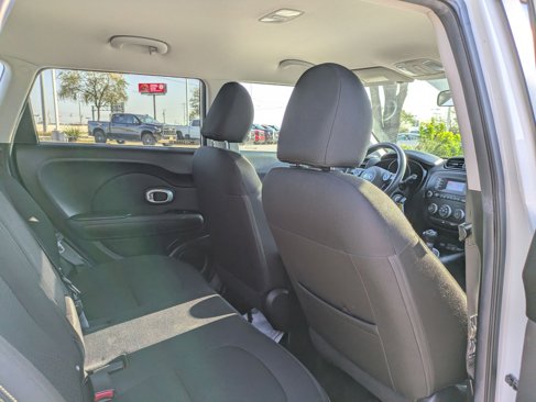 Used 2015 Kia Soul + image 25