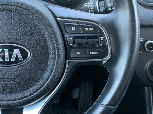 Used 2017 Kia Sportage EX image 18