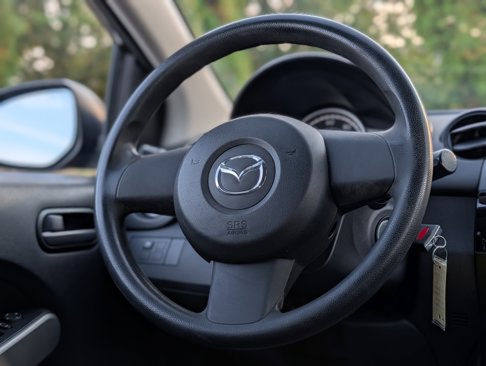 Used 2014 MAZDA MAZDA2 Sport image 13