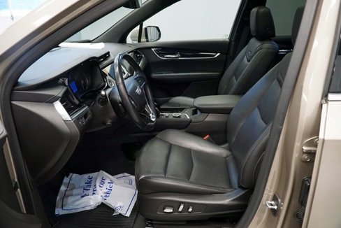 Certified 2022 Cadillac XT6 Premium Luxury image 26