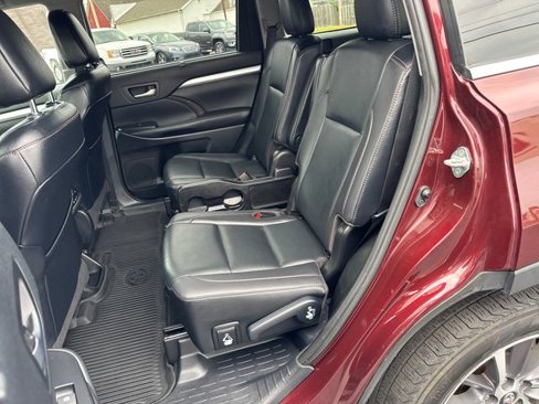 Used 2019 Toyota Highlander XLE image 13