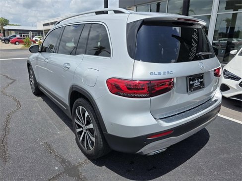 Certified 2021 Mercedes-Benz GLB 250 w/ Premium Package image 8