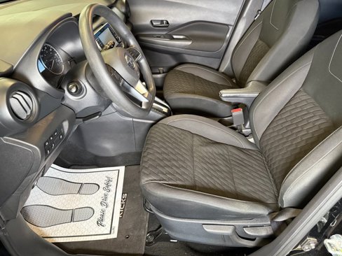 Used 2021 Nissan Kicks S image 18