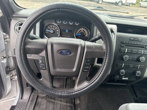 Used 2013 Ford F150 XLT w/ Trailer Tow Pkg image 5