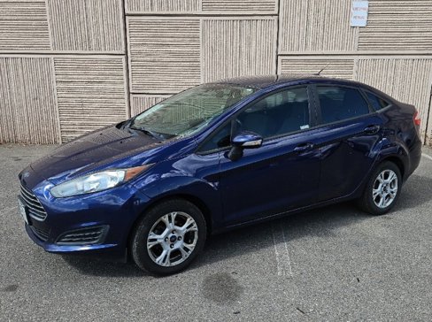 Used 2016 Ford Fiesta SE image 1
