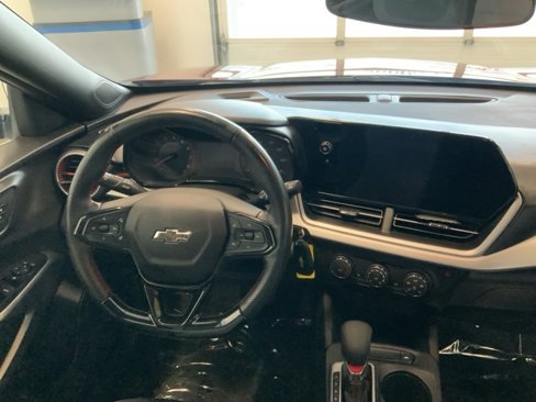 Used 2024 Chevrolet Trax RS image 17