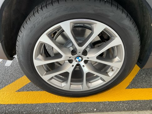 Used 2022 BMW X5 xDrive40i w/ Premium Package image 23
