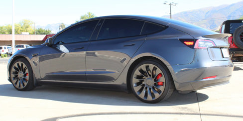 Used 2021 Tesla Model 3 Performance image 30