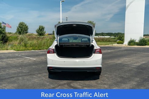 Used 2022 Chevrolet Malibu LT image 10