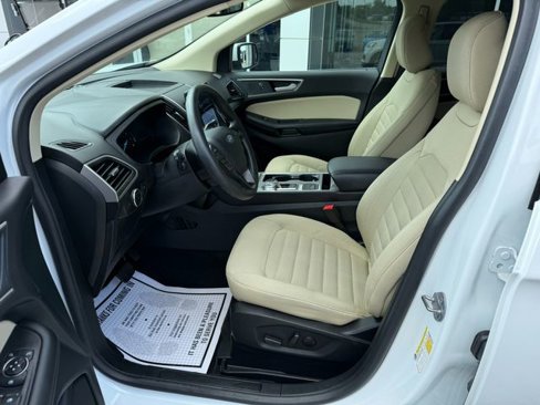 Used 2024 Ford Edge SEL image 12