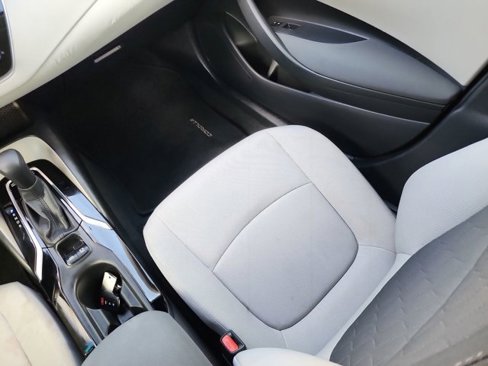 Used 2021 Toyota Corolla LE image 12