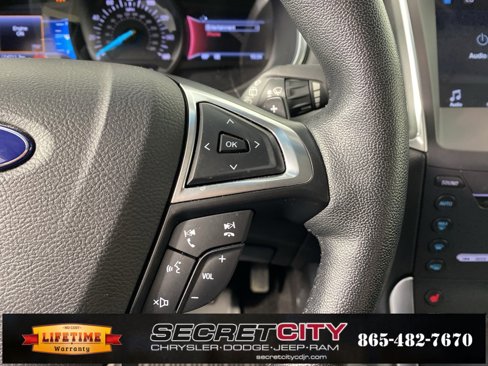 Used 2016 Ford Edge Titanium image 16