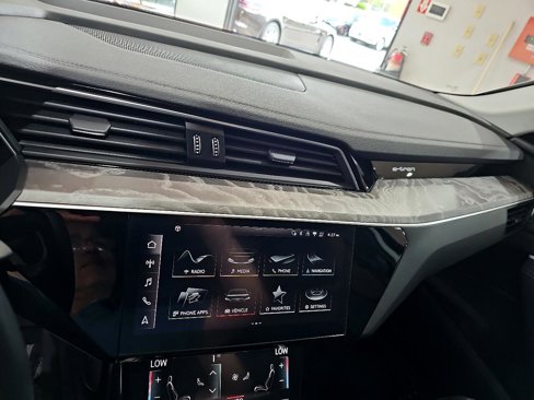 Used 2021 Audi e-tron Premium w/ Black Optic Package image 57