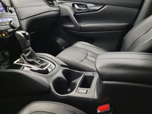 Used 2019 Nissan Rogue SL w/ Premium Package image 26