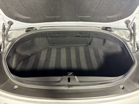 Used 2011 Nissan 370Z Touring w/ Sport Pkg image 20