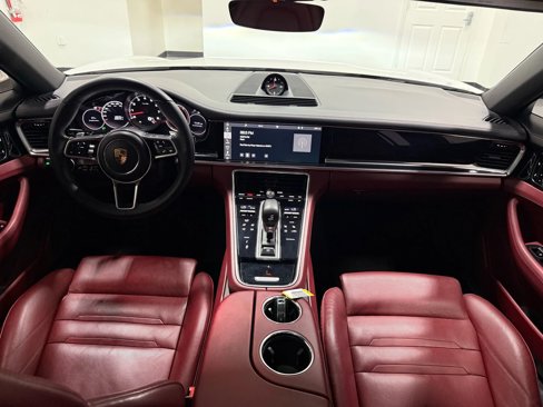 Used 2018 Porsche Panamera image 33