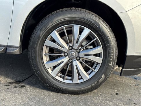 Used 2019 Nissan Pathfinder SL image 6