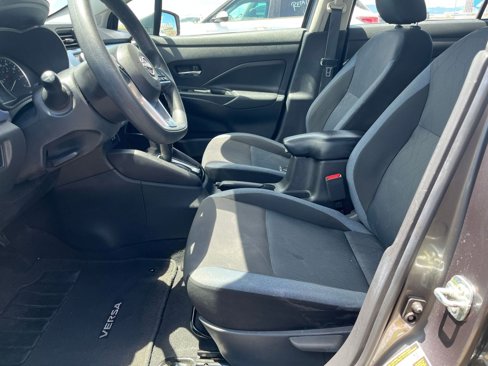 Used 2023 Nissan Versa SV image 27