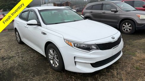 Used 2017 Kia Optima LX image 2