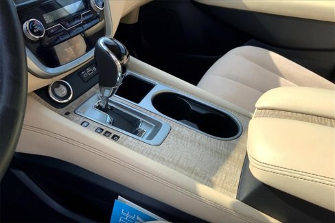 Used 2020 Nissan Murano SV image 17