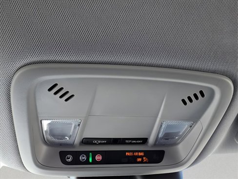 Used 2024 Chevrolet Malibu LT image 23