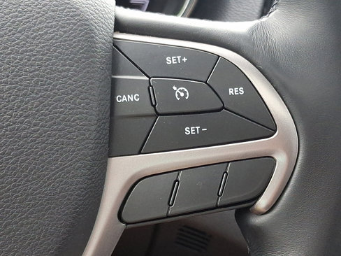 Certified 2020 Jeep Grand Cherokee Altitude image 22
