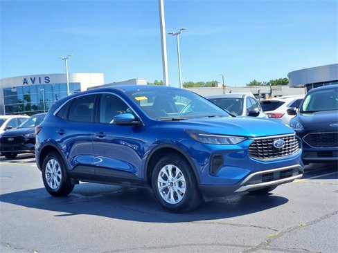 Used 2023 Ford Escape Active w/ Tech Pack #2 image 2