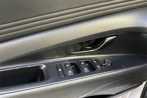 Certified 2025 Hyundai Elantra Sport image 11
