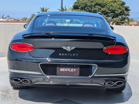 Used 2021 Bentley Continental GT image 10