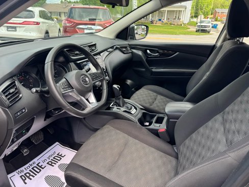 Used 2018 Nissan Rogue Sport SV w/ SV All-Weather Package image 20
