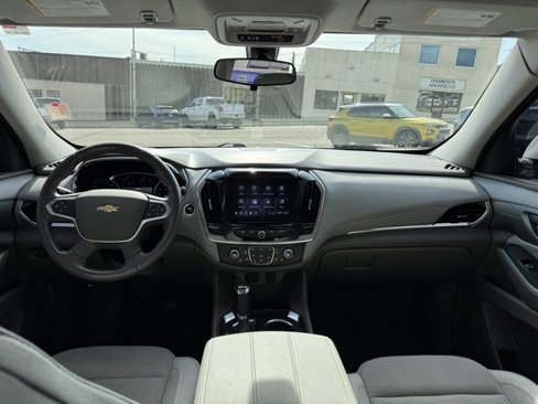 Used 2020 Chevrolet Traverse LT image 19