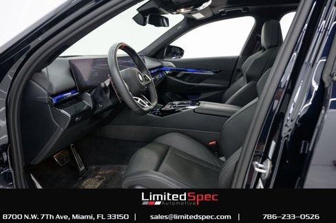 Used 2025 BMW M5 image 30
