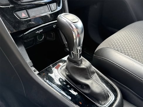 Used 2022 Buick Encore Preferred w/ Safety Package image 10