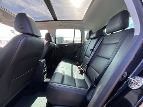 Used 2012 Volkswagen Tiguan SE image 13