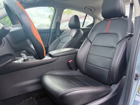 Used 2024 Nissan Sentra SR w/ SR Premium Package image 17