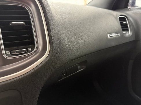 Used 2020 Dodge Charger SXT w/ Leather Interior Group image 23
