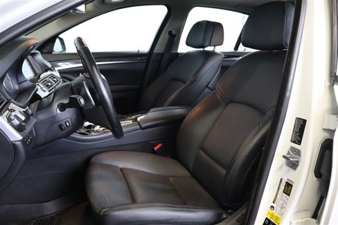 Used 2016 BMW 550i xDrive Sedan image 10