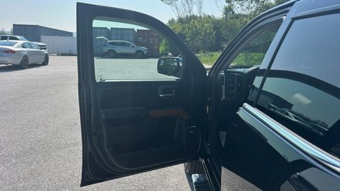 Used 2018 Chevrolet Silverado 1500 High Country image 11