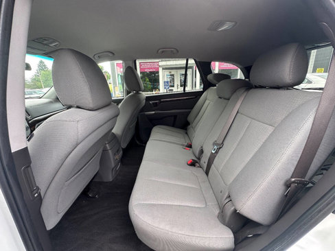 Used 2012 Hyundai Santa Fe GLS image 24