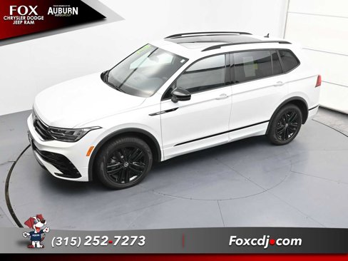 Used 2022 Volkswagen Tiguan SE R-Line image 27