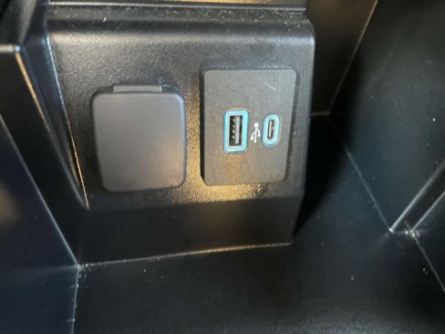 Used 2024 Ford Explorer XLT w/ Equipment Group 202A image 30