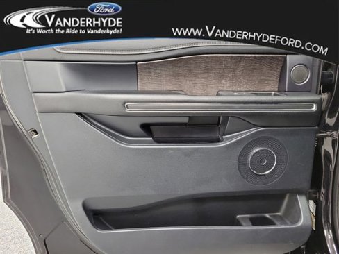 Used 2020 Ford Expedition Max Limited image 12