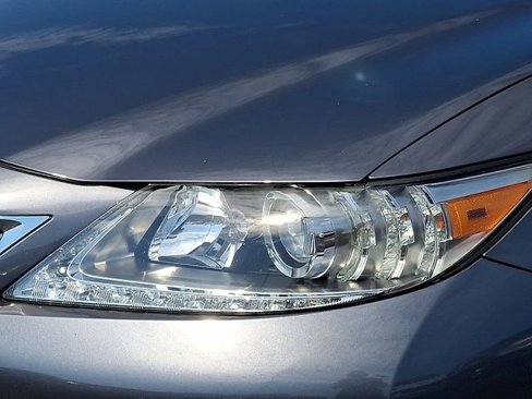 Used 2015 Lexus ES 300h image 9